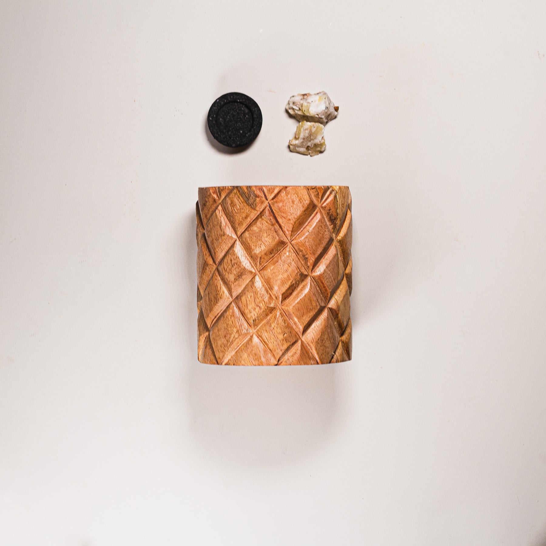 WOODEN RESIN BUNRER - ROUND