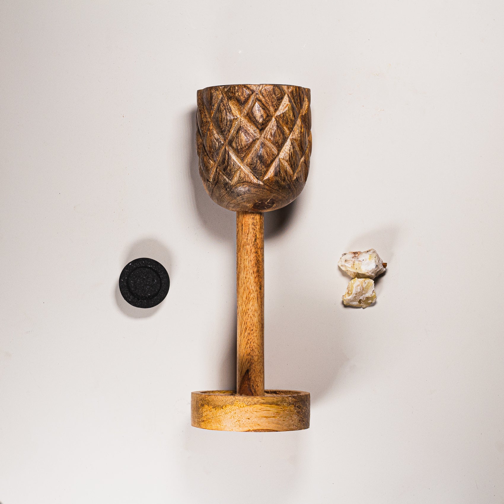 WOODEN RESIN BURNER - CHALICE